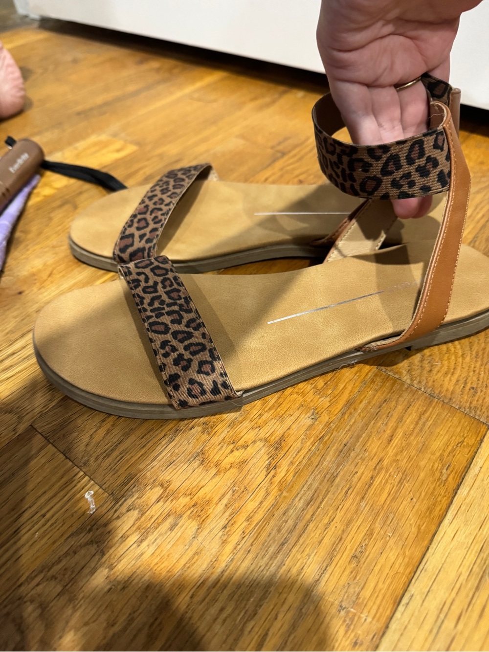 Leopard Print Ankle-Strap Women's Sandals - Fashionable Comfort
